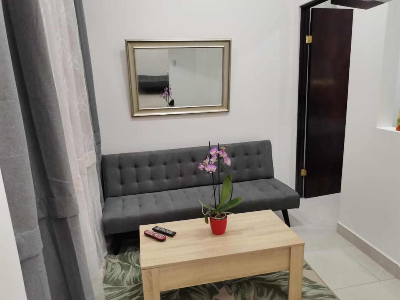935 Apartment *