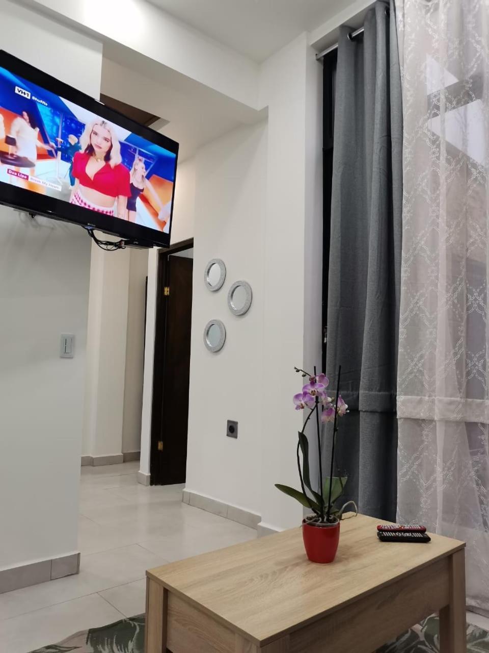 935 Apartment
